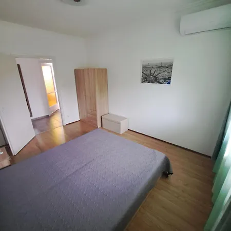 Napsugár Apartamento *